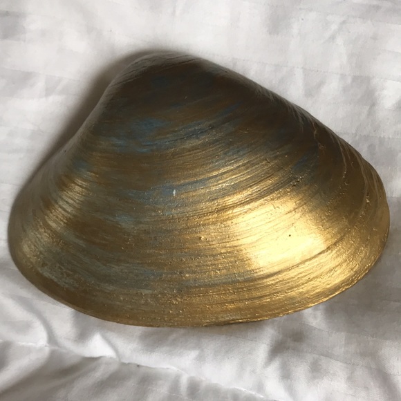 Hand painted, decoupage shells - Picture 2 of 4